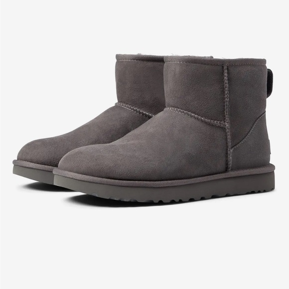 Ugg Short Mini Gray Boots - Picture 1 of 3